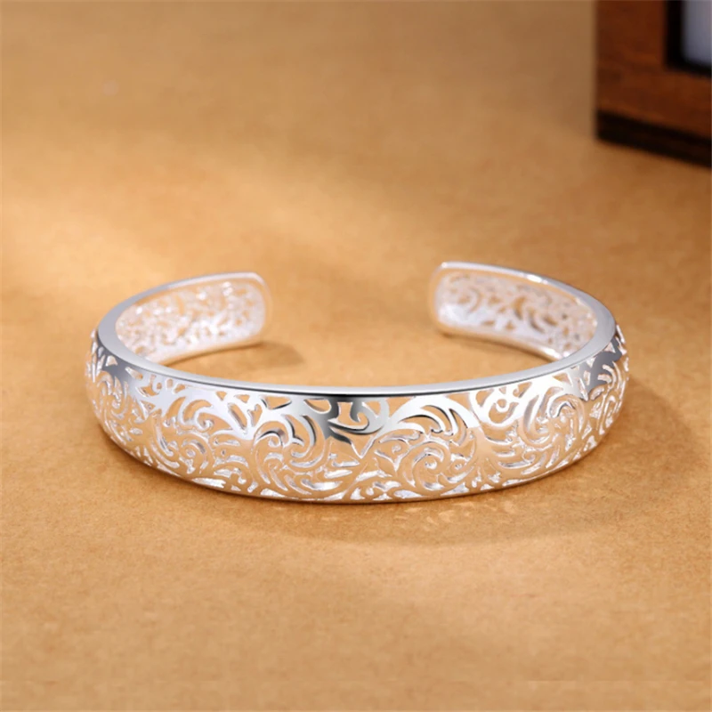 2019 new korean fashion ethinc hollow flowers bangles for women 925 sterling sliver love indian jewelry luxury brand KSZ4006
2019 new korean fashion ethinc hollow flowers bangles for women 925 sterling sliver love indian jewelry luxury brand KSZ4006