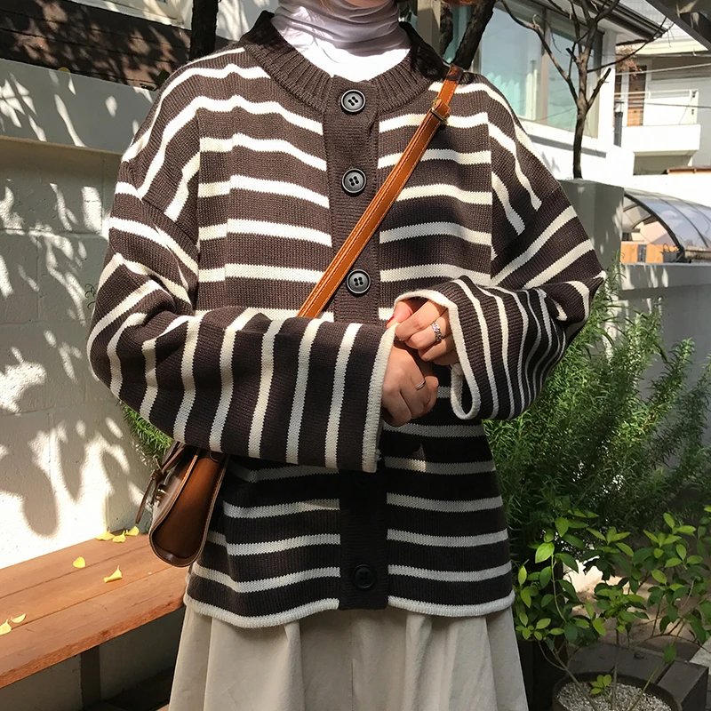 Lady Stripes Loose Coat Cardigan Sweater Jumper Women's Sweaters Japan Harajuku Female Korean Kawaii Retro Jacket For Women
Lady Stripes Loose Coat Cardigan Sweater Jumper Women's Sweaters Japan Harajuku Female Korean Kawaii Retro Jacket For Women