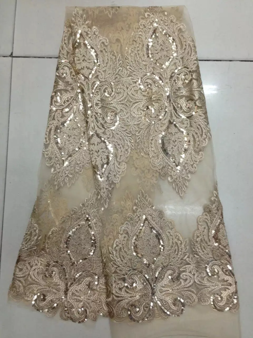 2017 Newest fashion african tulle lace fabrics with sequines embroidery african french lace high quality for Christmas Party
2017 Newest fashion african tulle lace fabrics with sequines embroidery african french lace high quality for Christmas Party