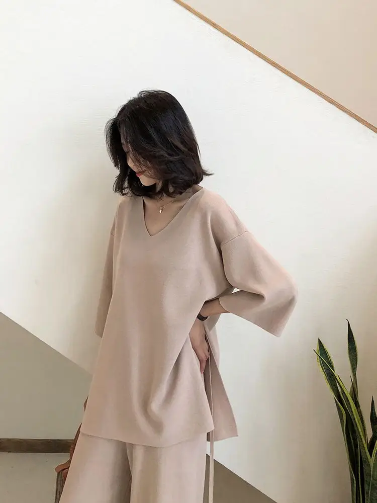 Fashion Autumn Big size Women 2 Pieces Set Knitted Shirt And Wide leg pants Casual Female Knitted Suit Plus size Lady Streetwear
Fashion Autumn Big size Women 2 Pieces Set Knitted Shirt And Wide leg pants Casual Female Knitted Suit Plus size Lady Streetwear