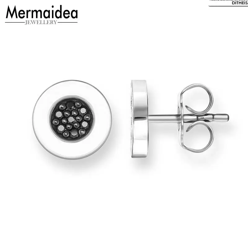 Black CZ Round Stud Earrings 2019 New Cubic Zirconia Fashion Jewelry Trendy 925 Sterling Silver Gift For Women Men Lover
Black CZ Round Stud Earrings 2019 New Cubic Zirconia Fashion Jewelry Trendy 925 Sterling Silver Gift For Women Men Lover