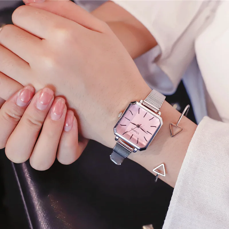 Ladies Wristwatches Ulzzang Popular Brand Simple Stylish Quartz-watch Square Dial Women's Fashion Retro Watches Relogio Feminino
Ladies Wristwatches Ulzzang Popular Brand Simple Stylish Quartz-watch Square Dial Women's Fashion Retro Watches Relogio Feminino