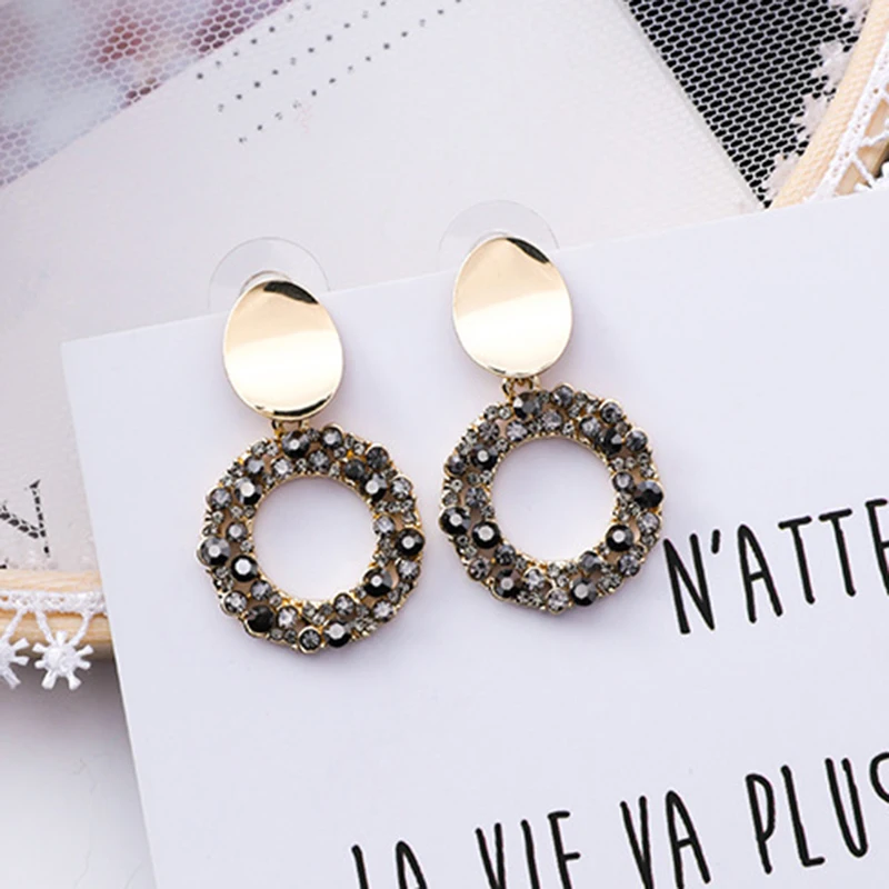 S925 Needle Vintage Gold Sequins Full Rhinestone Circle Loop Drop Earrings For Women Sexy Korean Jewelry Earring
S925 Needle Vintage Gold Sequins Full Rhinestone Circle Loop Drop Earrings For Women Sexy Korean Jewelry Earring