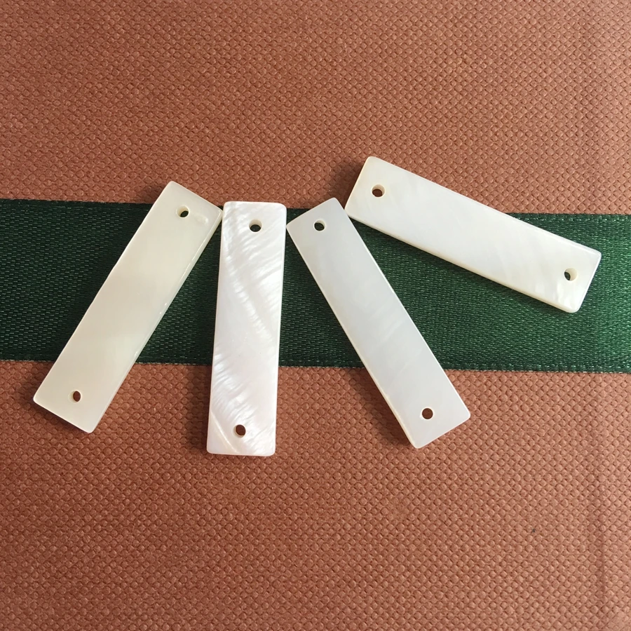 30*7MM 80Pcs ( Two Holes ) Square-shape Natural Freshwater Shell Stone Jewelry Bead
30*7MM 80Pcs ( Two Holes ) Square-shape Natural Freshwater Shell Stone Jewelry Bead