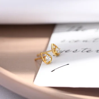925 Sterling Silver All-Match Mini Water Drop Shape Stud Earrings For Women Girlfriend Student Earring Gold Color Ladies Jewelry
925 Sterling Silver All-Match Mini Water Drop Shape Stud Earrings For Women Girlfriend Student Earring Gold Color Ladies Jewelry