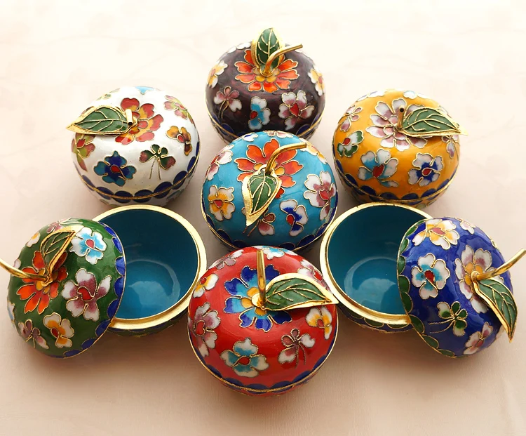 Apple shape Chinese Cloisonne Decoration Jewelry Box Handmade fetal copper filigree Enamel Ornaments Home Decor Crafts Gift
Apple shape Chinese Cloisonne Decoration Jewelry Box Handmade fetal copper filigree Enamel Ornaments Home Decor Crafts Gift