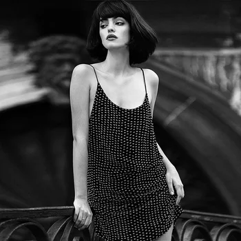 2018 New Arrival Chic Black Dress Fashion Spaghetti Strap sexy Backless Bodycon Mesh Women Mini Evenging Party Dresses Vestidos
2018 New Arrival Chic Black Dress Fashion Spaghetti Strap sexy Backless Bodycon Mesh Women Mini Evenging Party Dresses Vestidos