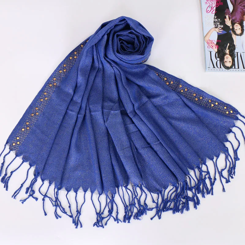 1pc Gold Glitter Long Shawl Scarf Women Cotton Lurex Metallic Muslim Hijab Turban Hoofddoek Rhinestone Islamic Voile 180*65CM
1pc Gold Glitter Long Shawl Scarf Women Cotton Lurex Metallic Muslim Hijab Turban Hoofddoek Rhinestone Islamic Voile 180*65CM