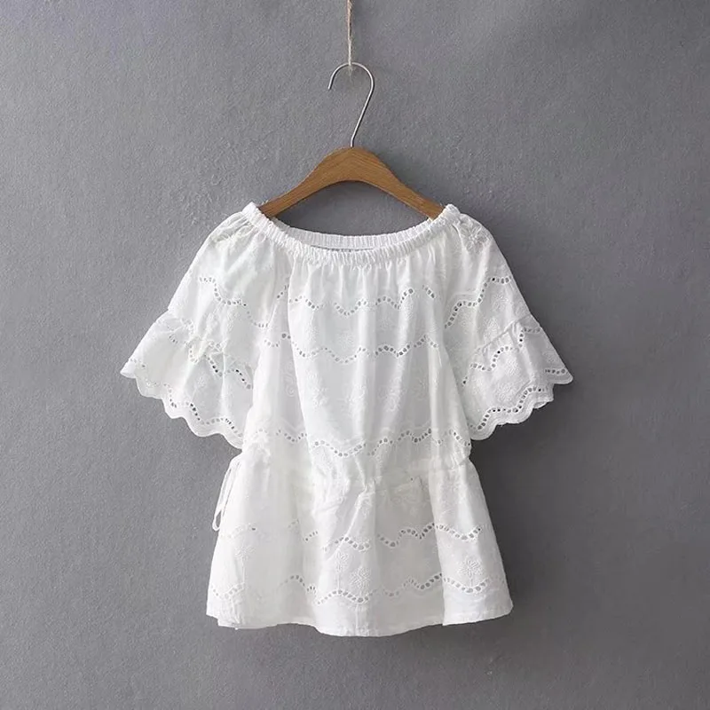 Simple Elegant White Beach Tops Blouses Slash Neck Drawstring Waist Embroidery Babydoll Shirt Japan Style Sweet Hollow Out Shirt
Simple Elegant White Beach Tops Blouses Slash Neck Drawstring Waist Embroidery Babydoll Shirt Japan Style Sweet Hollow Out Shirt
