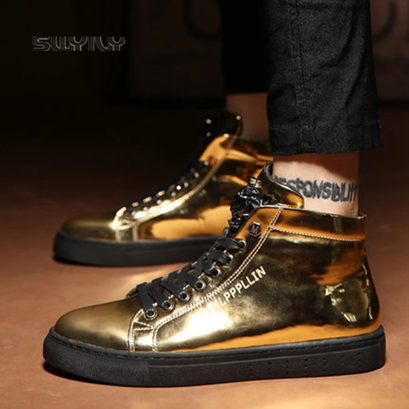 SWYIVY Men Skateboarding Shoes Mirror Leather High-top Sneakers Men 2018 New Light Weight Lace-up Males Sport Shoes Soft Heel
SWYIVY Men Skateboarding Shoes Mirror Leather High-top Sneakers Men 2018 New Light Weight Lace-up Males Sport Shoes Soft Heel