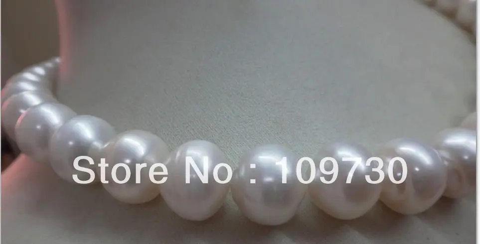 Jewelry 001735 HUGE 18"12-15MM NATURAL AUS. SOUTH SEA GENUINE WHITE PEARL NECKLACE 14KGP
Jewelry 001735 HUGE 18"12-15MM NATURAL AUS. SOUTH SEA GENUINE WHITE PEARL NECKLACE 14KGP