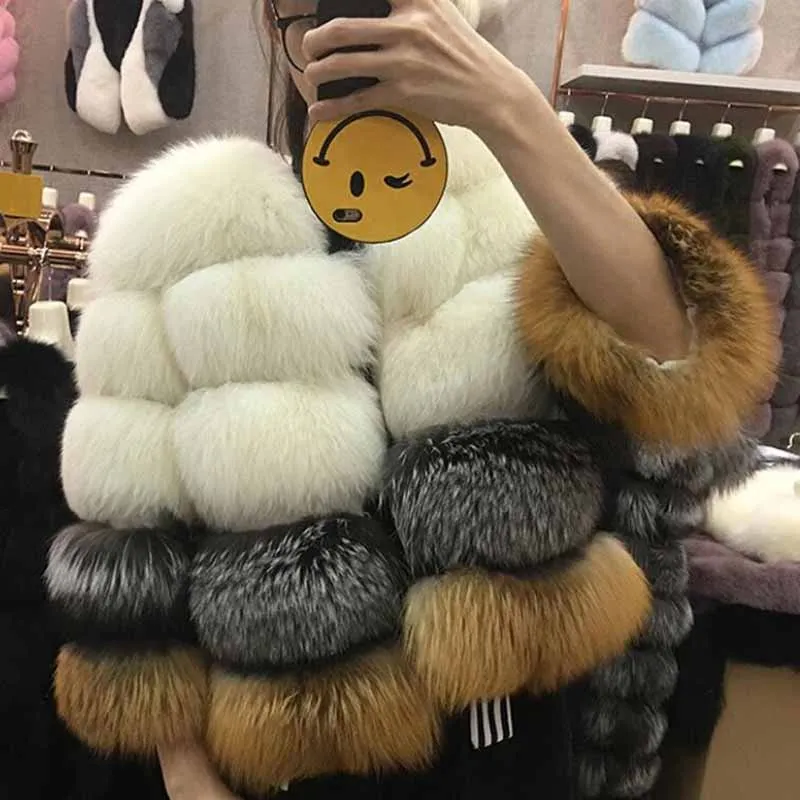 Women Warm Real Fox Fur Coat Short Winter Fur Jacket Outerwear Natural Blue Fox Fur Coats for Women
Women Warm Real Fox Fur Coat Short Winter Fur Jacket Outerwear Natural Blue Fox Fur Coats for Women