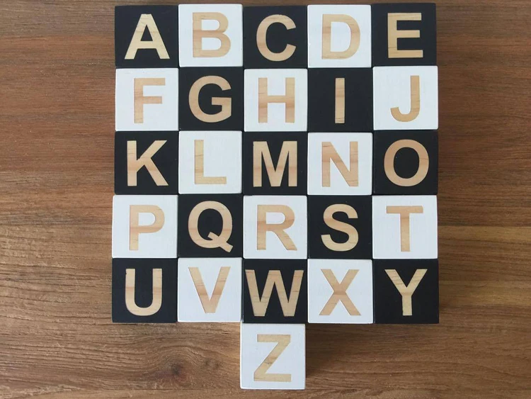 Wooden-Alphabet-Montessori-26-English-Letters-Learning-Teaching-Materials-Blocks-Puzzle-Baby-Room-Decor-Photography-Accessories-06