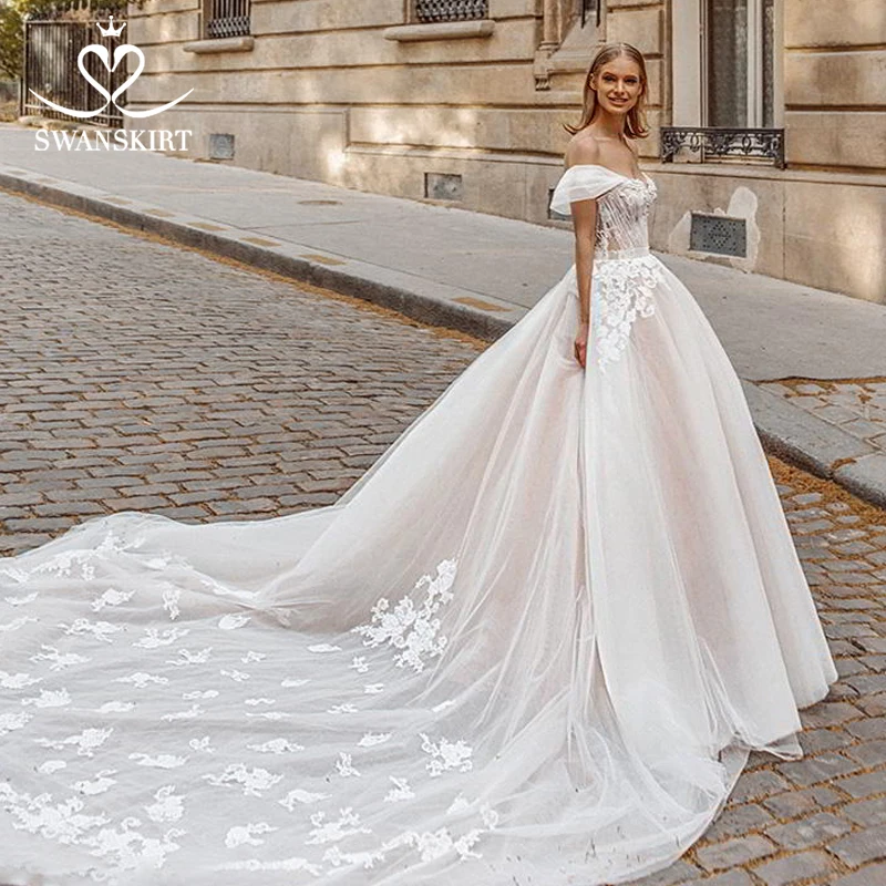 Light Beaded Wedding Dress 2019 Swanskirt Appliques Royal Train Beaded Tulle Ball Gown Princess Bride Gown Vestido de Noiva Z108
Light Beaded Wedding Dress 2019 Swanskirt Appliques Royal Train Beaded Tulle Ball Gown Princess Bride Gown Vestido de Noiva Z108