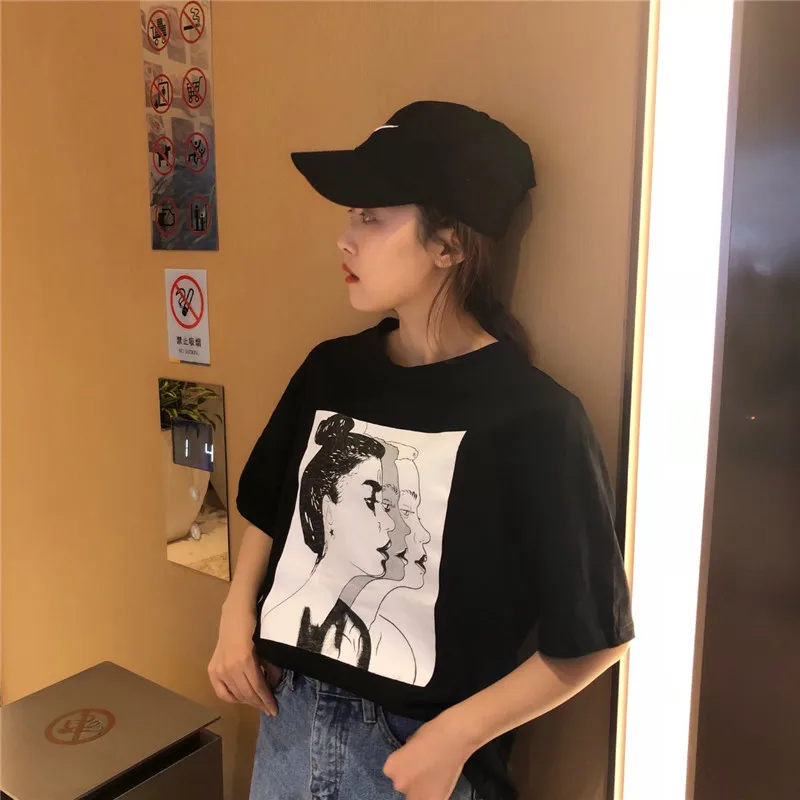 Summer new ulzzang retro Hong Kong-flavored ins super fire short-sleeved t-shirt students wild half-sleeve chic clothes women
Summer new ulzzang retro Hong Kong-flavored ins super fire short-sleeved t-shirt students wild half-sleeve chic clothes women