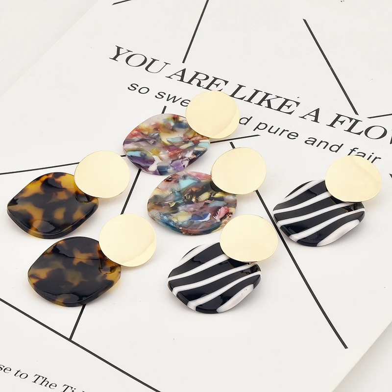 Korean New Round Earrings Resin Black White Acetic Acid Dangle Drop Earrings For Women Statement Earings Fashion Jewelry 2019
Korean New Round Earrings Resin Black White Acetic Acid Dangle Drop Earrings For Women Statement Earings Fashion Jewelry 2019