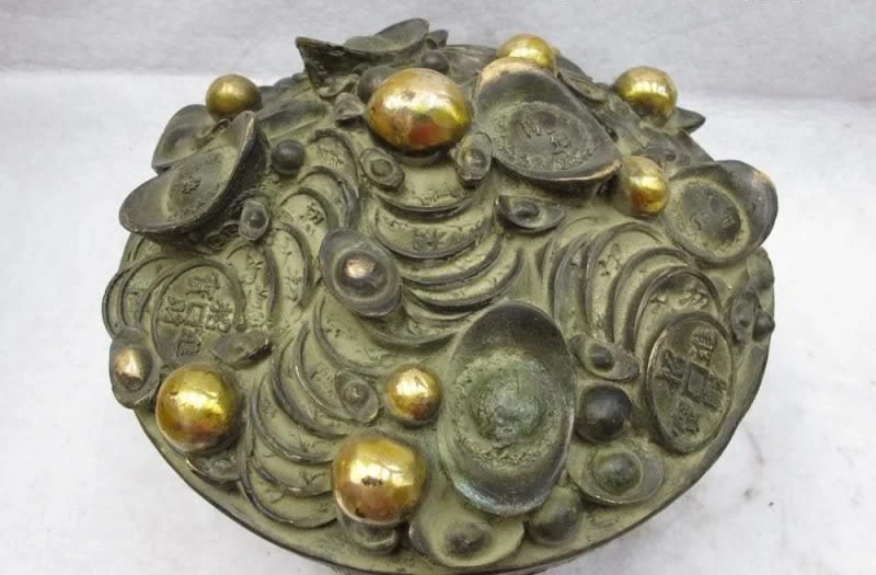 China Folk Classic Bronze Gilt Yuan Bao Money valuables wealth Nine Dragon bowl
China Folk Classic Bronze Gilt Yuan Bao Money valuables wealth Nine Dragon bowl