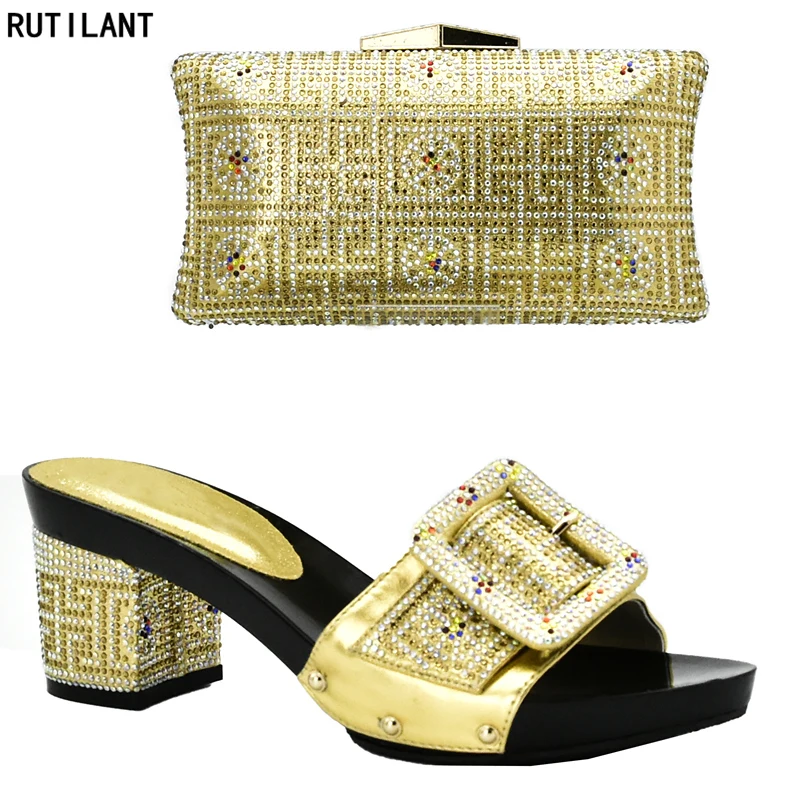 Latest Gold Color Italian Shoes and Bags To Match Shoe with Bag Set Decorated with Rhinestone Nigerian Women Party Shoes and Bag
Latest Gold Color Italian Shoes and Bags To Match Shoe with Bag Set Decorated with Rhinestone Nigerian Women Party Shoes and Bag