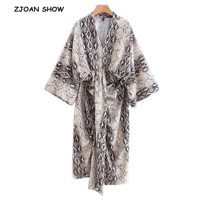 Vintage Deep V neck Snake Pattern Print Dress Ruched Draped on front Slit Loose Bat sleeve Long Asymmetrical Vestido Dresses
Vintage Deep V neck Snake Pattern Print Dress Ruched Draped on front Slit Loose Bat sleeve Long Asymmetrical Vestido Dresses