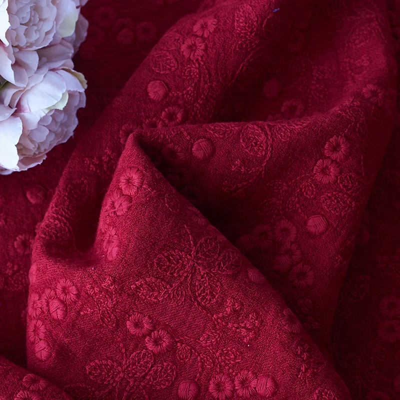 Cotton and linen fabric Embroidery in autumn and winter fabrics High-end gowns and apparel tissus
Cotton and linen fabric Embroidery in autumn and winter fabrics High-end gowns and apparel tissus