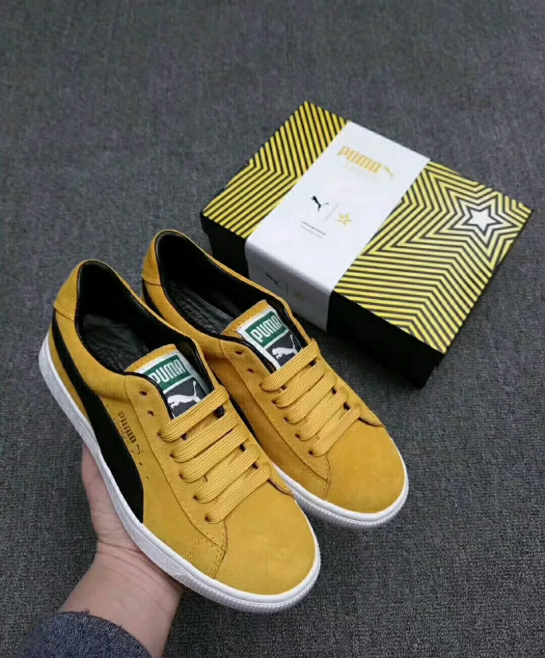 New Arrival PUMA's 50th Anniversary Edition Vintage and Trend SUEDE's Limited Edition Sneakers Badminton Shoes Size36-44
New Arrival PUMA's 50th Anniversary Edition Vintage and Trend SUEDE's Limited Edition Sneakers Badminton Shoes Size36-44