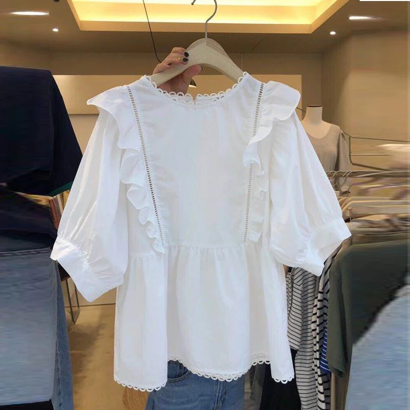 2019 Summer New Korean Edition Loose Round Neck Short Sleeve Shirts Female Fashion Wooden Ear Lace Hollowed Shirts
2019 Summer New Korean Edition Loose Round Neck Short Sleeve Shirts Female Fashion Wooden Ear Lace Hollowed Shirts