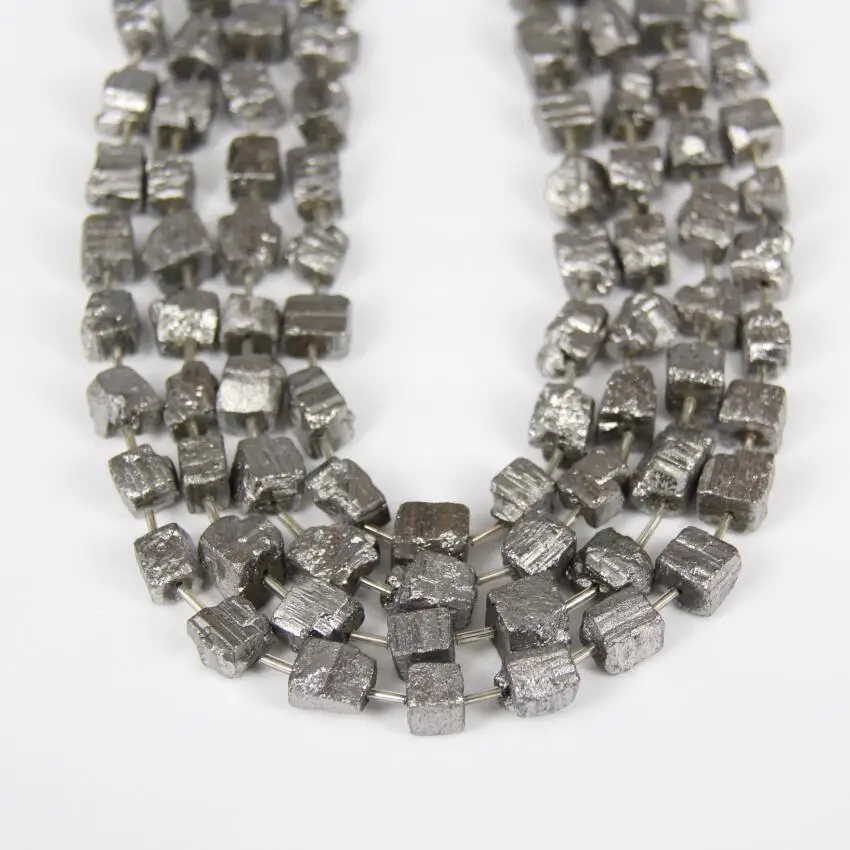 Approx 23pcs/strands,Natural Rough Iron Pyrite Cube Chips Loose Beads,Genuine Silver Pyrite Freeform Faceted Nugget Bead Jewelry
Approx 23pcs/strands,Natural Rough Iron Pyrite Cube Chips Loose Beads,Genuine Silver Pyrite Freeform Faceted Nugget Bead Jewelry