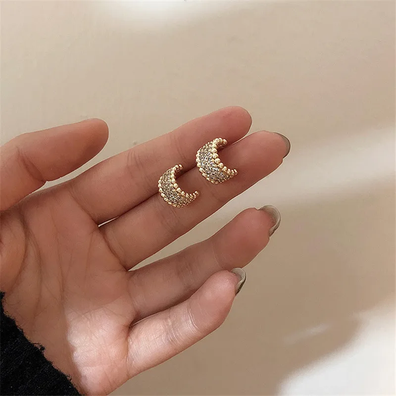2019 New Korean Gold Color Cricle Full Rhinestone Hoop Earrings For Women Girls C Shape Ear Jewelry Accessories Pendientes Mujer
2019 New Korean Gold Color Cricle Full Rhinestone Hoop Earrings For Women Girls C Shape Ear Jewelry Accessories Pendientes Mujer