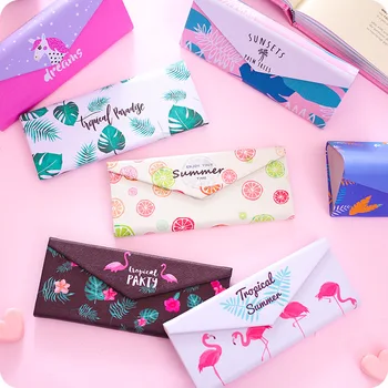 Portable folding glasses case Unicorn Flamingo glasses case Simple fresh sunglasses box Student glasses case
Portable folding glasses case Unicorn Flamingo glasses case Simple fresh sunglasses box Student glasses case