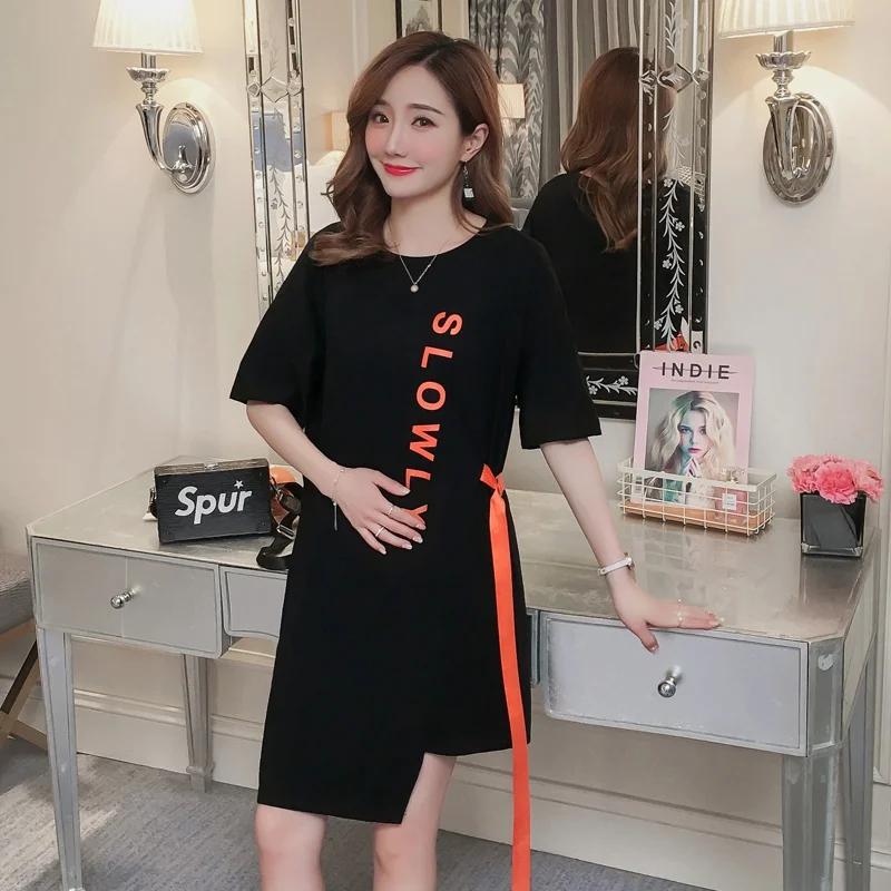 Breastfeeding short-sleeved T-shirt 2019 summer new loose wild T-shirt Korean fashion letter printed out breastfeeding dress
Breastfeeding short-sleeved T-shirt 2019 summer new loose wild T-shirt Korean fashion letter printed out breastfeeding dress