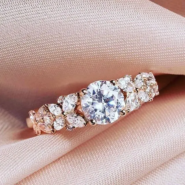 2018 new arrival fashion promise wedding engagement rings for women girl finger wholesale jewelry R4321
2018 new arrival fashion promise wedding engagement rings for women girl finger wholesale jewelry R4321
