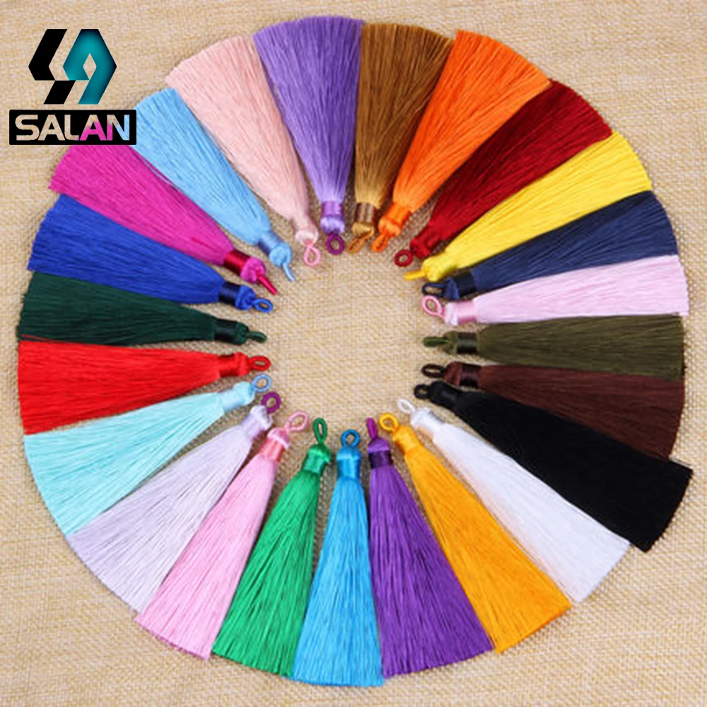 The new high-quality Chinese knot artificial silk tassel ear hand jewelry accessories ancient wind hairpin accessories bookmark
The new high-quality Chinese knot artificial silk tassel ear hand jewelry accessories ancient wind hairpin accessories bookmark