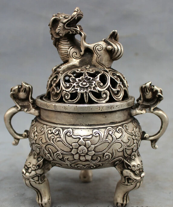 S2769 Folk Chinese Silver Foo Fu Dog Lion Head Statue Flower Incense Burner Censer D0317
S2769 Folk Chinese Silver Foo Fu Dog Lion Head Statue Flower Incense Burner Censer D0317