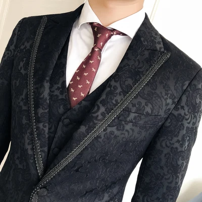 Italian Suits and Pants for Men 3 Pieces Complete Suits Wedding Luxury Court Design Black Floral Jacquard Groom Suit Terno 2019
Italian Suits and Pants for Men 3 Pieces Complete Suits Wedding Luxury Court Design Black Floral Jacquard Groom Suit Terno 2019