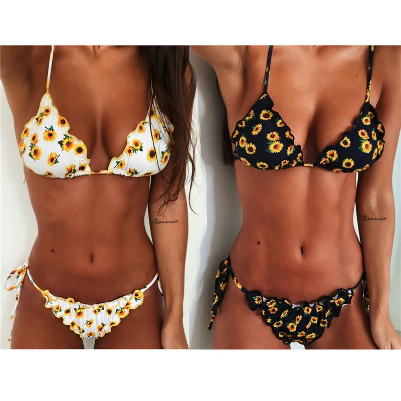 Women Two Piece Sets for Swim Bath Ruffles Decor Sling Strapless Sleeveless Daisy Print Short Top+Drawstring Design Briefs 
Women Two Piece Sets for Swim Bath Ruffles Decor Sling Strapless Sleeveless Daisy Print Short Top+Drawstring Design Briefs