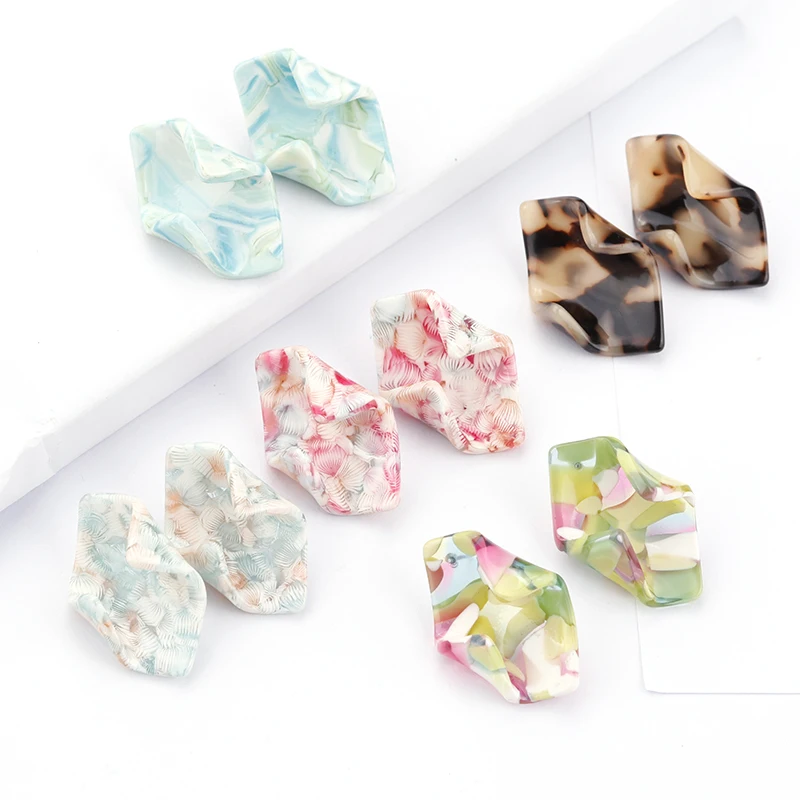 AENSOA New Unique Design Multicolor Irregular Acrylic Stud Earrings For Women Statement Geometric Earrings Fashion Jewelry Gift
AENSOA New Unique Design Multicolor Irregular Acrylic Stud Earrings For Women Statement Geometric Earrings Fashion Jewelry Gift