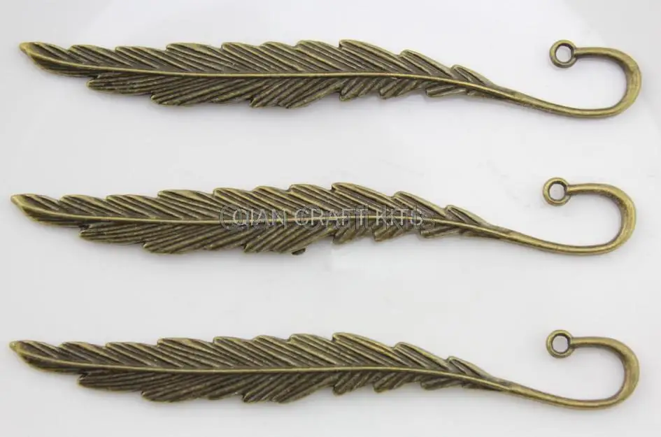 35pcs big double sided feather antique bronze bookmark brooch decor zinc alloy pendant, hooks for diy 115X13mm
35pcs big double sided feather antique bronze bookmark brooch decor zinc alloy pendant, hooks for diy 115X13mm