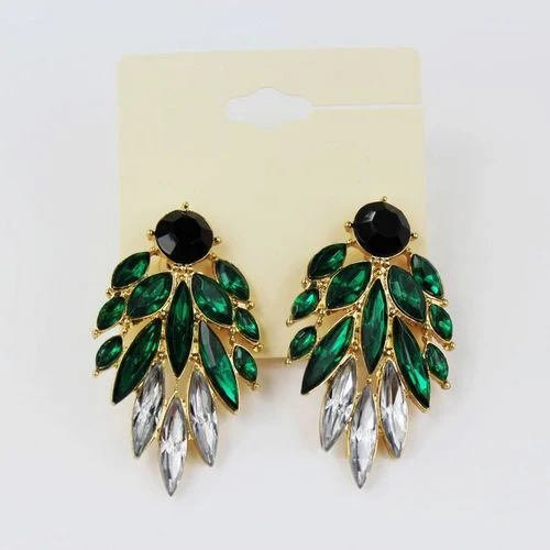 SHUANGR 1 Pair 2016 Hot Summer Style Vintage Elegant Alloy Leaf Charm Dangle Earrings Long Crystal Earrings for Women 3 Colors
SHUANGR 1 Pair 2016 Hot Summer Style Vintage Elegant Alloy Leaf Charm Dangle Earrings Long Crystal Earrings for Women 3 Colors