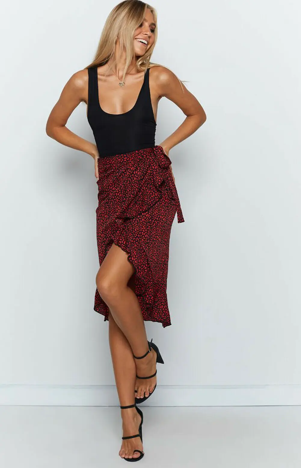 Фото Новая стильная женская юбка с цветочным принтом до колена асимметричная
