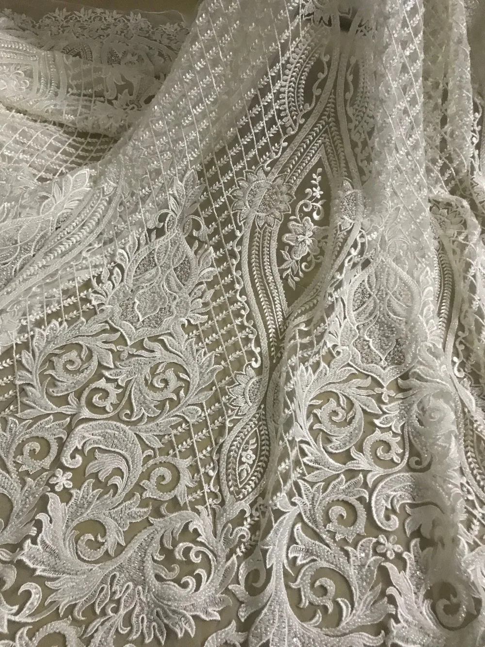 good looking African Tulle Lace Fabric with beads embroidered African French Lace Fabric SYJ-32712 high quality
good looking African Tulle Lace Fabric with beads embroidered African French Lace Fabric SYJ-32712 high quality