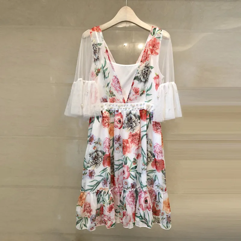 High Quality 2019 Summer Bohemian Flower Print Chiffon Dress Pearl Beading Deep V-neck Voile Flare sleeve Chiffon Beach Dress
High Quality 2019 Summer Bohemian Flower Print Chiffon Dress Pearl Beading Deep V-neck Voile Flare sleeve Chiffon Beach Dress