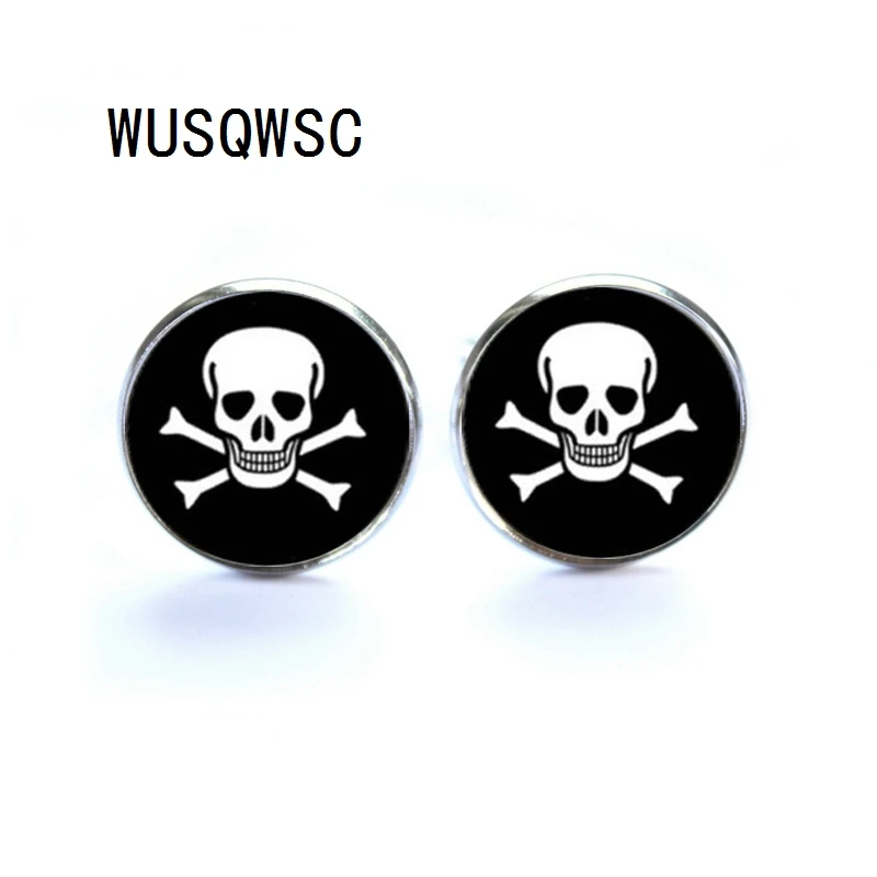 WUSQWSC 2018 New Skull Pirate Cufflinks Groomsmen Cufflink Round Photo Jewelry Black White Skull Cuff Gift for Boys Fashion
WUSQWSC 2018 New Skull Pirate Cufflinks Groomsmen Cufflink Round Photo Jewelry Black White Skull Cuff Gift for Boys Fashion