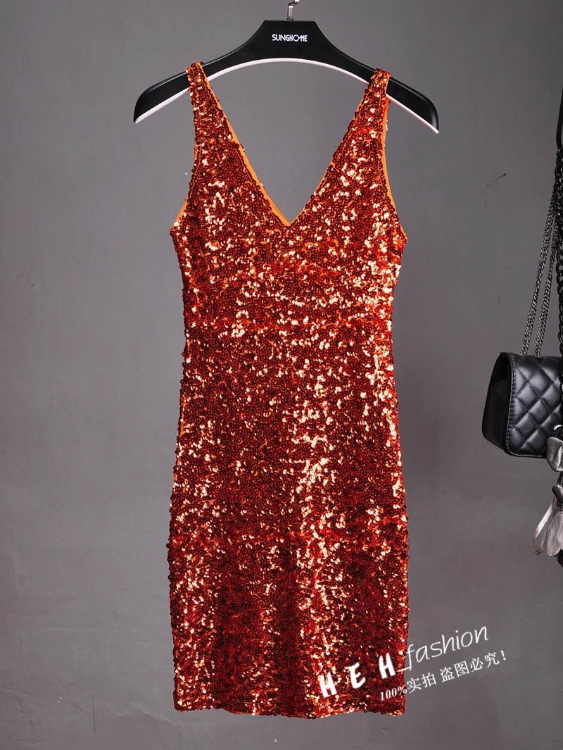 2018 Sexy Sleeveless V Neck Tanks Dresses Women Sequined Shiny Gold Dresses Women Bodycone Shiny Silver gold Club Party Dresses
2018 Sexy Sleeveless V Neck Tanks Dresses Women Sequined Shiny Gold Dresses Women Bodycone Shiny Silver gold Club Party Dresses