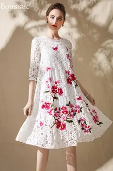 Free shipping Spring/Summer original design Chinese style flower Embroidered big size big hem loosen dress for women 
Free shipping Spring/Summer original design Chinese style flower Embroidered big size big hem loosen dress for women