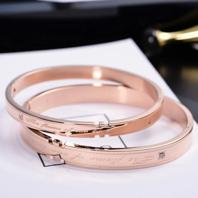 Titanium Stainless Steel Rose Gold Color Men Women Cuff Bangles Single Crystal Love Letter Couples Bracelets Hand Wristlet Bijou
Titanium Stainless Steel Rose Gold Color Men Women Cuff Bangles Single Crystal Love Letter Couples Bracelets Hand Wristlet Bijou