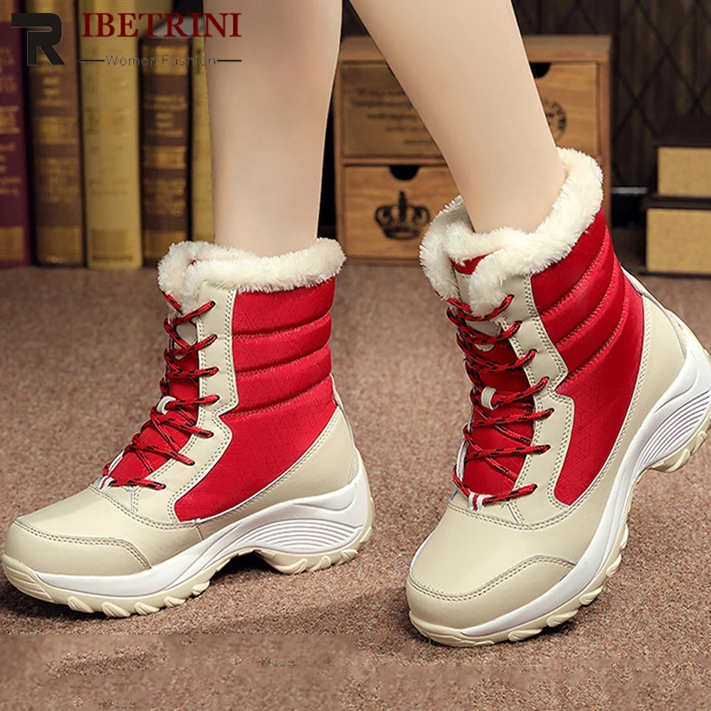 RIBETRINI 2019 Fashion Women Snow Boots Winter Warm Fur Shoes Woman Lace Up Thick Heel Platform Ankle Boots Big Size 35-42
RIBETRINI 2019 Fashion Women Snow Boots Winter Warm Fur Shoes Woman Lace Up Thick Heel Platform Ankle Boots Big Size 35-42