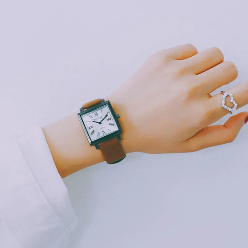 2018 Vintage Style Women Watchs Fashion Square Leather Quartz Wrist Watch Ladies Dress Clock Reloj Mujer Relogio Feminino
2018 Vintage Style Women Watchs Fashion Square Leather Quartz Wrist Watch Ladies Dress Clock Reloj Mujer Relogio Feminino
