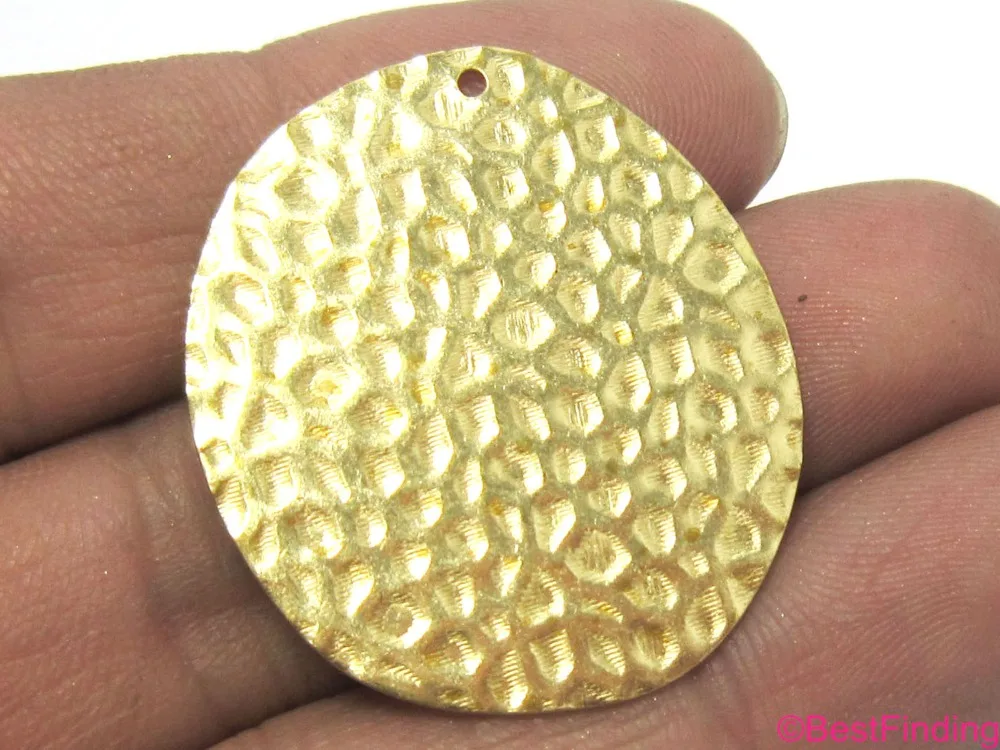 6pcs Brass Oval pendant, Brass Hammered Earrings charm, Earrings Findings, 34x30mm, Brass Necklace, Jewelry Making R431
6pcs Brass Oval pendant, Brass Hammered Earrings charm, Earrings Findings, 34x30mm, Brass Necklace, Jewelry Making R431