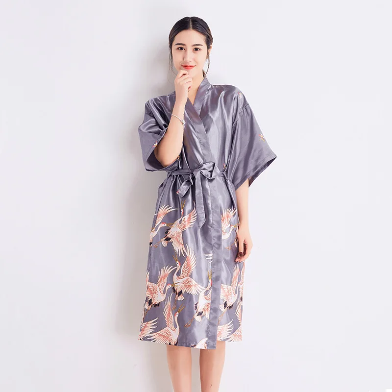 Chinese Style Print Crane Female Robe Gown Asian Bridemaid Wedding Nightdress Stain Casual Kimono Bathrobe Summer Sleepgown
Chinese Style Print Crane Female Robe Gown Asian Bridemaid Wedding Nightdress Stain Casual Kimono Bathrobe Summer Sleepgown
