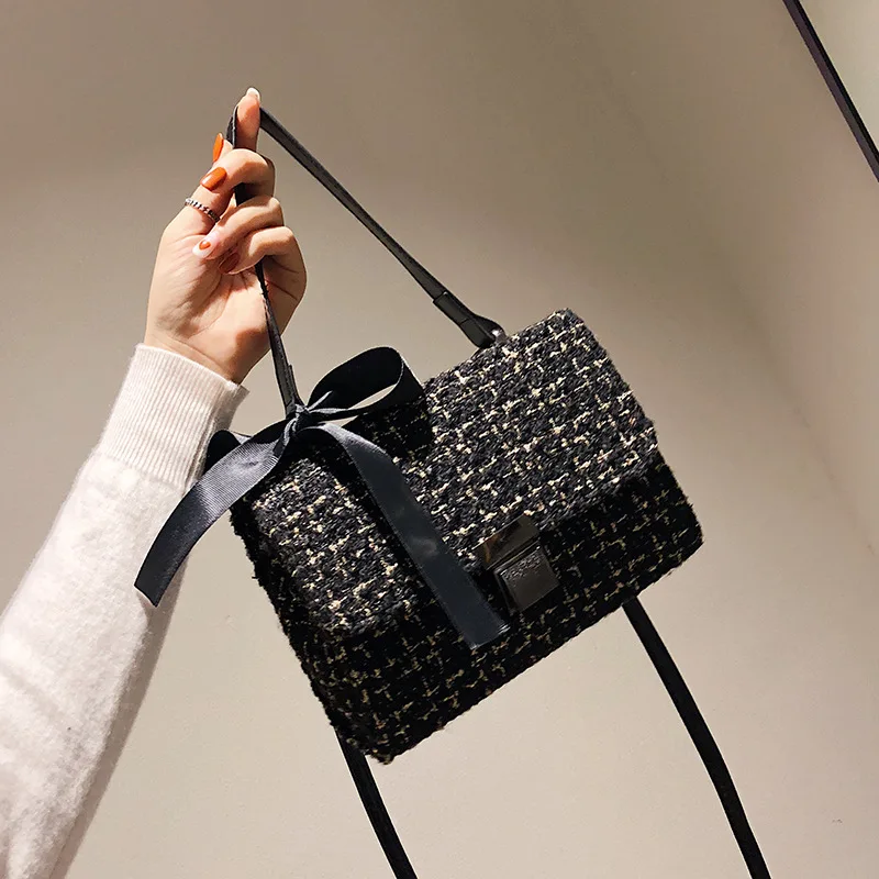 2019 INS chic ribbon bow flap bag fashion designer originality golden thread tweed chain shoulder bags for ladies women girl
2019 INS chic ribbon bow flap bag fashion designer originality golden thread tweed chain shoulder bags for ladies women girl